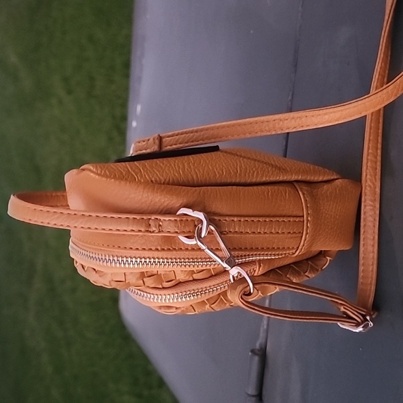 Mellow world Elegant Mustard Woven Crossbody FannyPack Bag - Picture 4 of 10